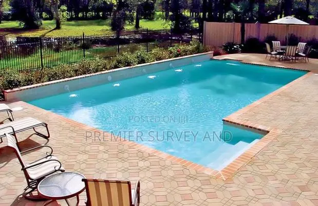 Swimming Pool Builders · Photo 1