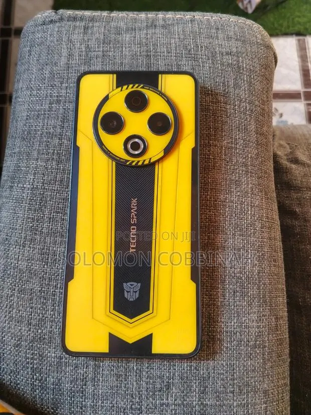 Tecno Spark 30 128 GB Yellow · Photo 1