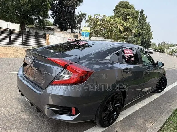 Honda Civic Sport Sedan 2019 Gray · Photo 1