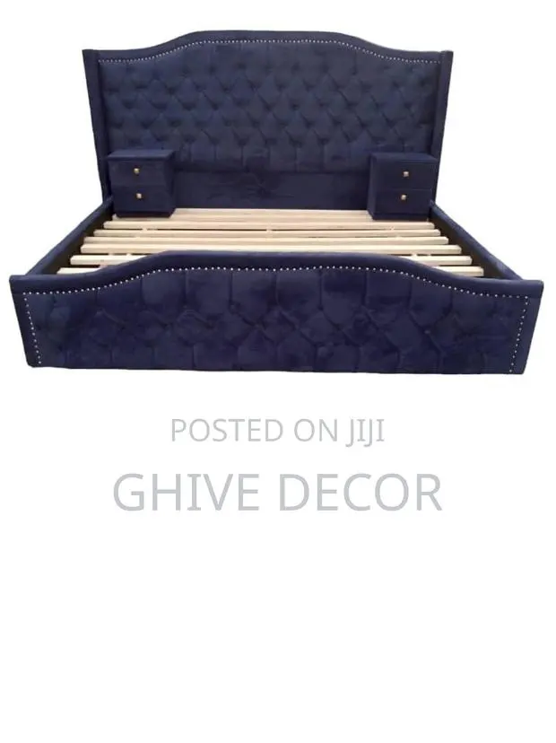 King Size Bed With Two Side Cabinets · Photo 1