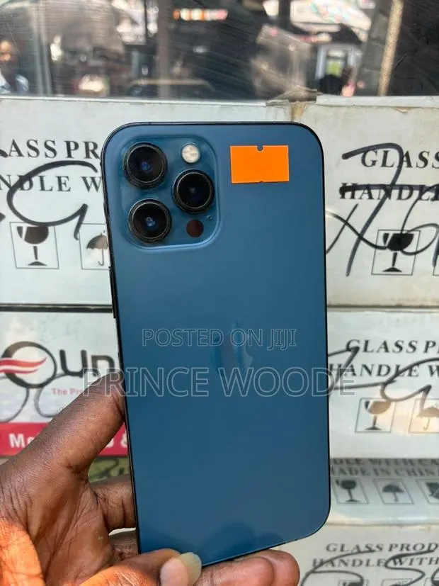 Apple iPhone 12 Pro Max 256 GB Blue · Photo 1