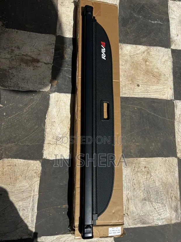 Toyotas RAV4 2019,2020,2021,2022,2023,2024 Cargo Boot Cover Tent · Photo 1