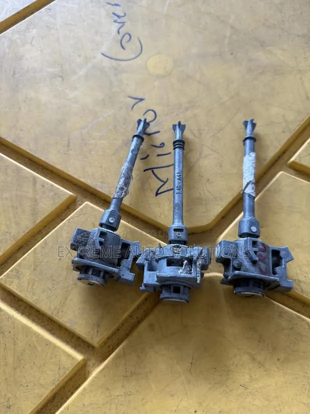 Acura RDX 2020 Front Left Door Lock Cylinder · Photo 1