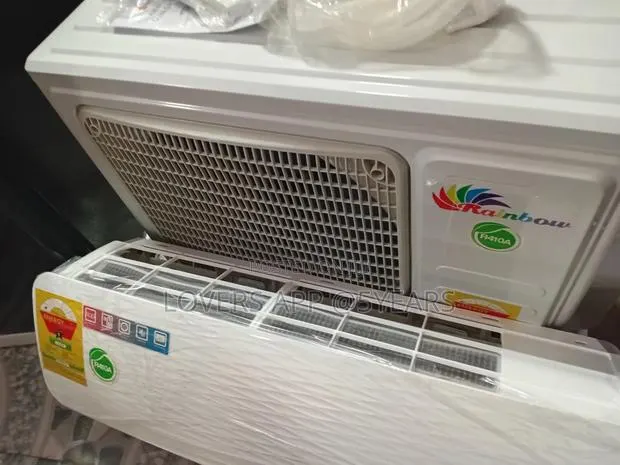 Rainbow 1.5hp Coolpro White Window Air Conditioner · Photo 1