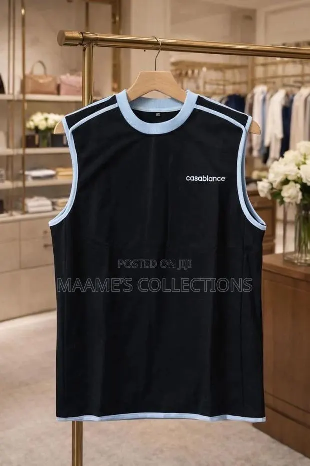 Sleeveless Men's Tank Top. · Photo 1