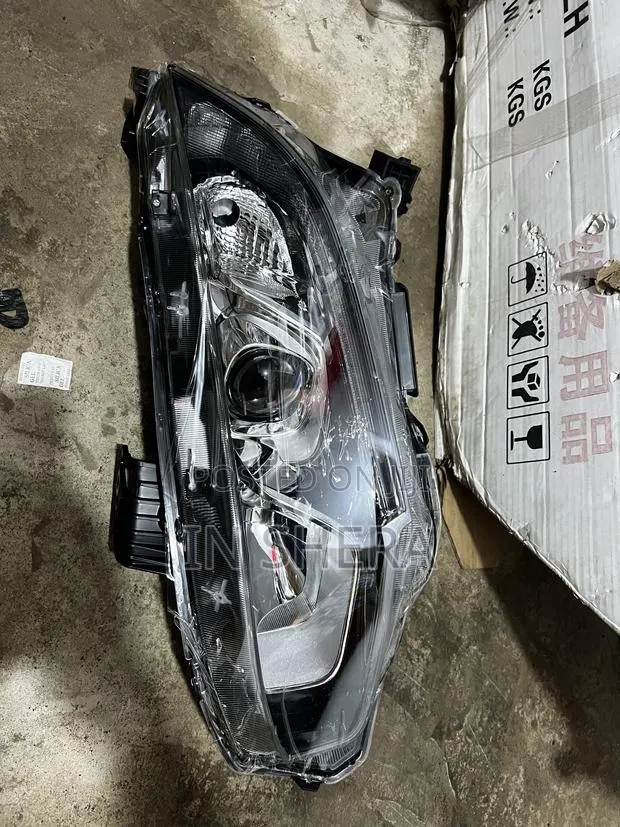Honda Civic 2019 2020 2021 Head Light Normal · Photo 1