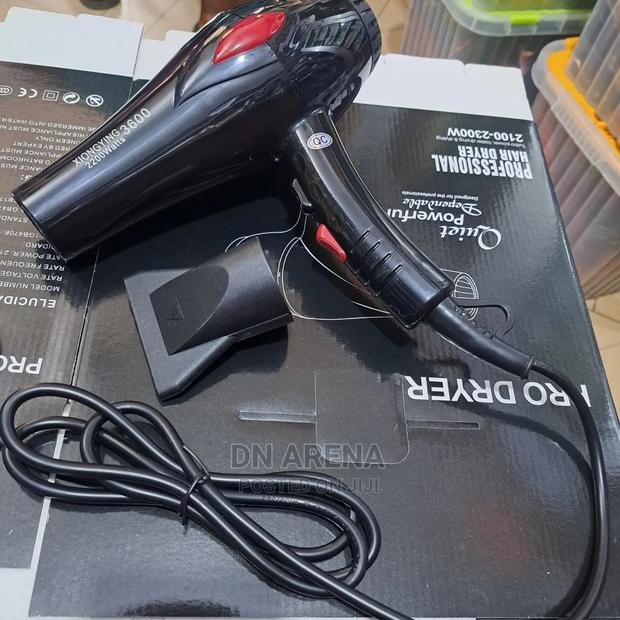 Professional Pro Hand Dryer · Photo 2