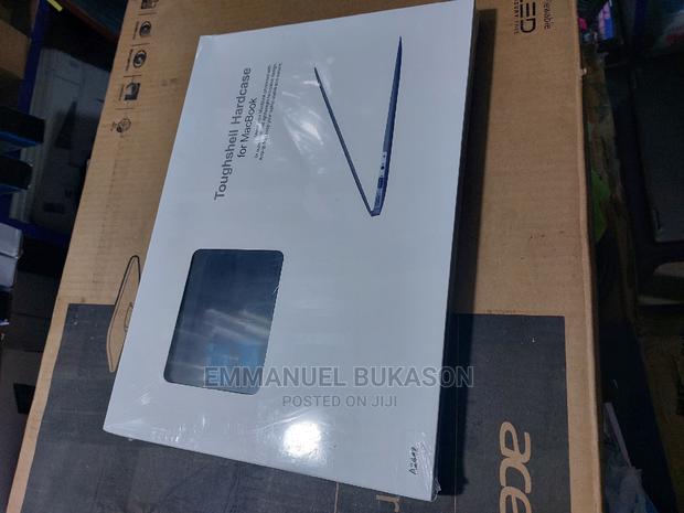 Macbook Air M · Photo 1