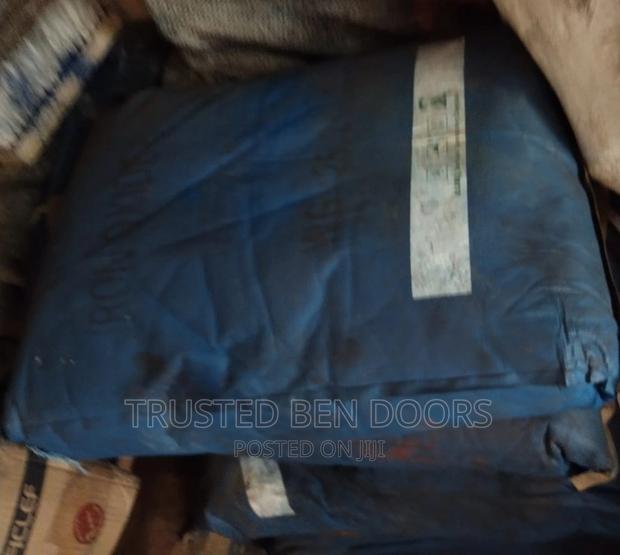 Blue Iron Oxide [Pigment] for Coloring Works Items · Photo 1