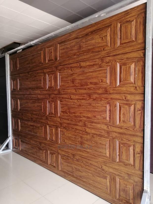 Luxury Remote Control Garage Door Available 9ft X 8ft · Photo 2