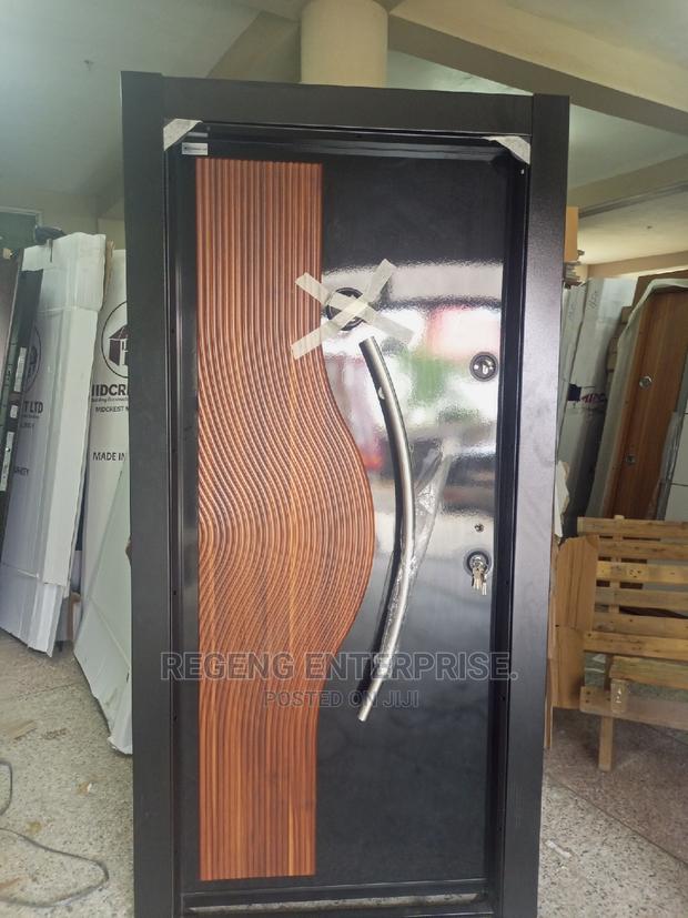 Exclusive Singles Security Door Ads · Photo 1