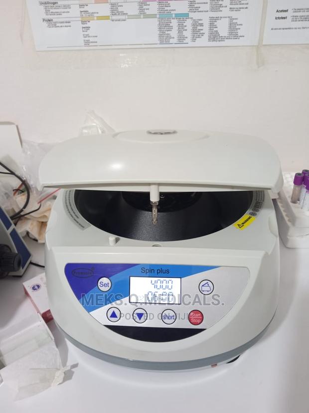 Centrifuge 6 Bucket Digital · Photo 2