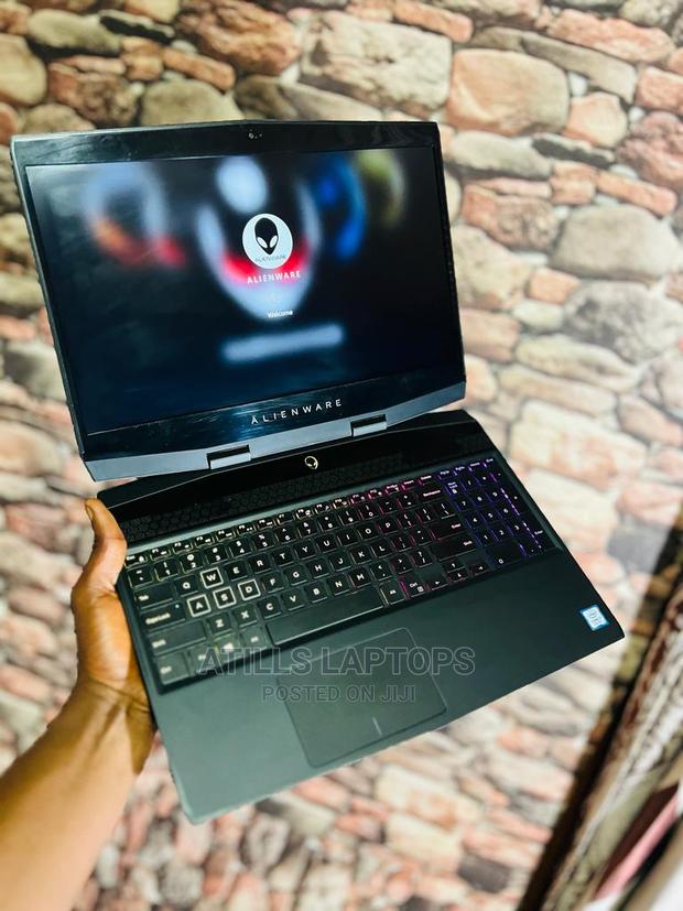 Laptop Alienware Area-51m 32GB Intel Core I7 SSD 512GB · Photo 4