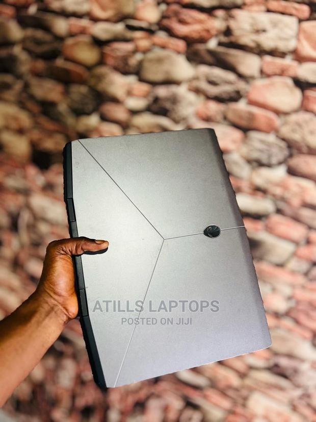 Laptop Alienware Area-51m 32GB Intel Core I7 SSD 512GB · Photo 6