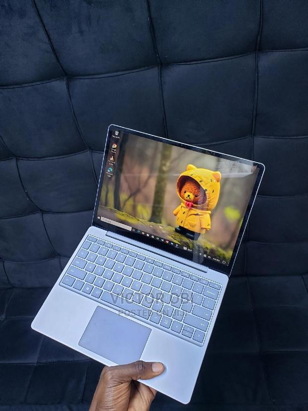 Laptop Microsoft Surface Go 8GB Intel Core I5 SSD 128GB · Photo 1
