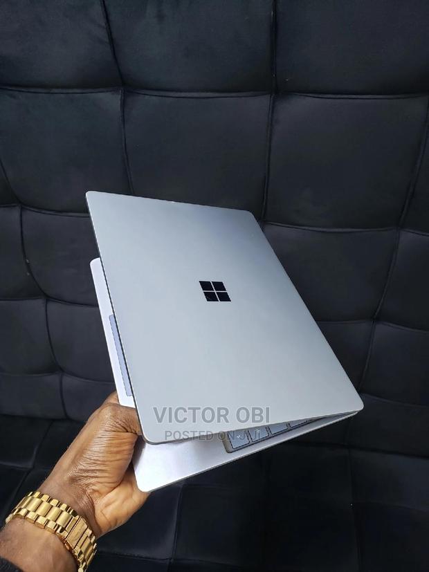 Laptop Microsoft Surface Go 8GB Intel Core I5 SSD 128GB · Photo 2