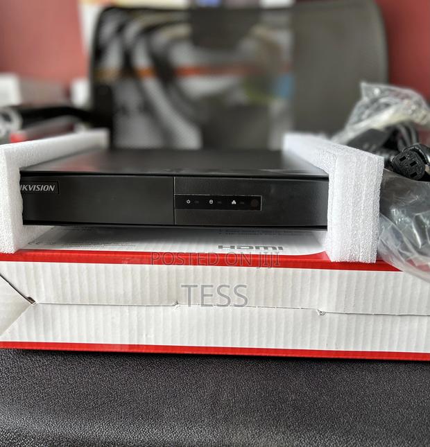 Hikvision 8ch NVR Poe Embedded (8mp) · Photo 2
