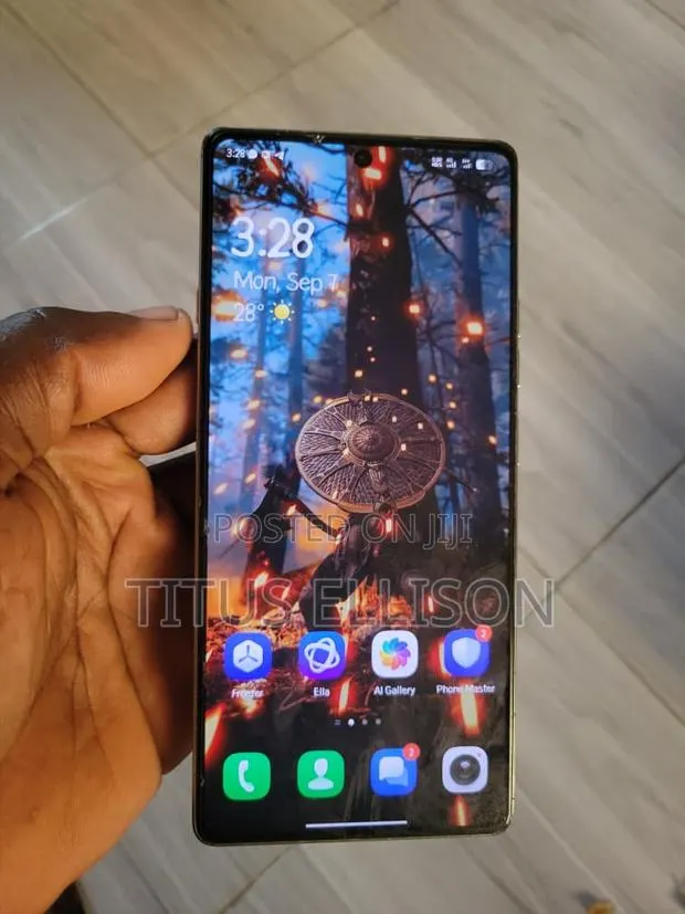 Tecno Camon 40 256 GB Black · Photo 1