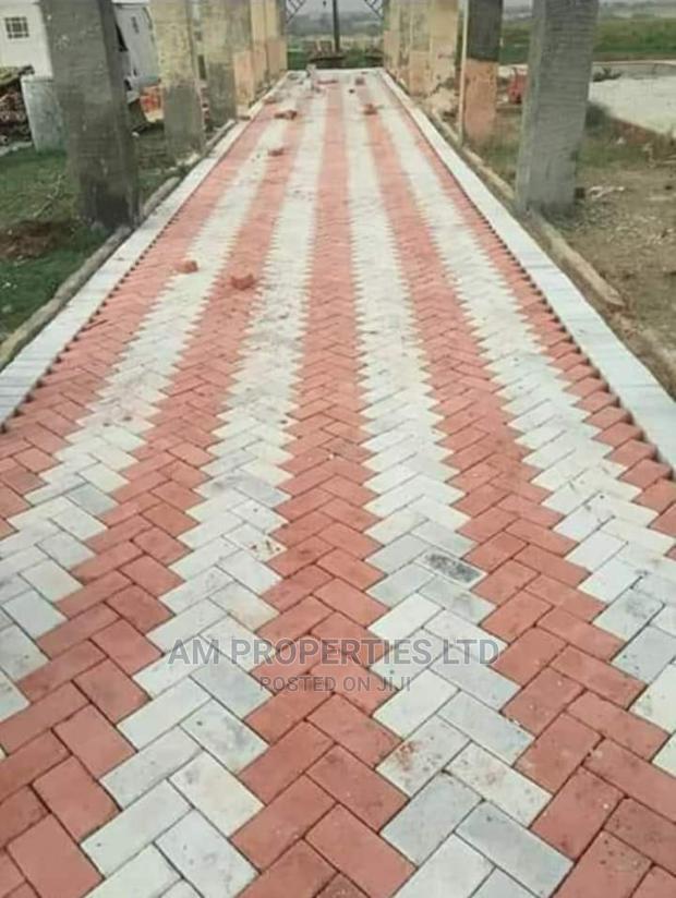 Pavement Blocks, Slabs and Kerbs · Photo 2
