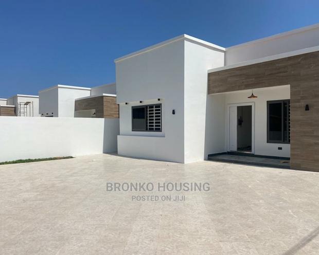 3bdrm House in Bronko Housing, Baatsona Total for rent · Photo 3
