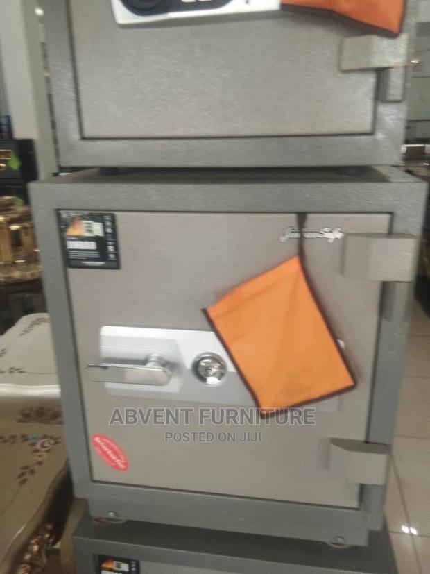Money And Valuable Safe · Photo 1