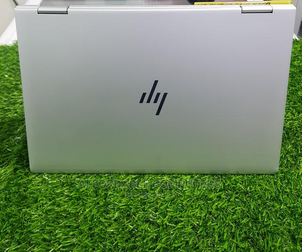 New Laptop HP EliteBook 1030 8GB Intel Core i7 SSD 512GB · Photo 3