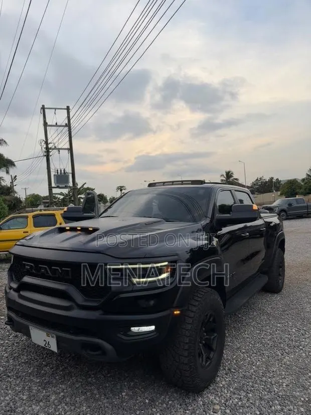 RAM 1500 2021 Black · Photo 1