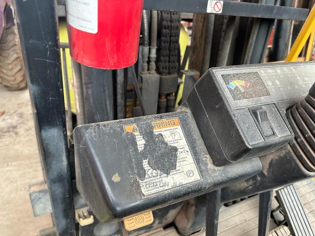 Forklift - 10,000 Lb Capacity Forklift · Photo 3
