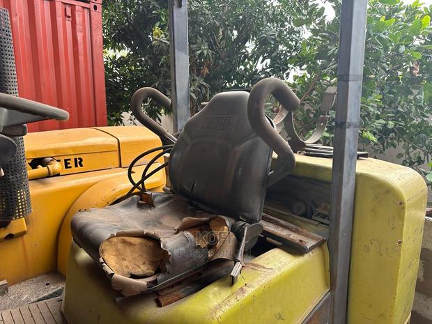 Forklift - 10,000 Lb Capacity Forklift · Photo 4