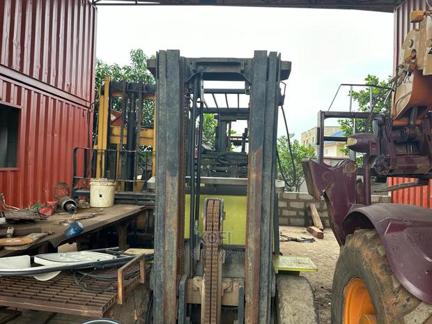 Forklift - 10,000 Lb Capacity Forklift · Photo 7