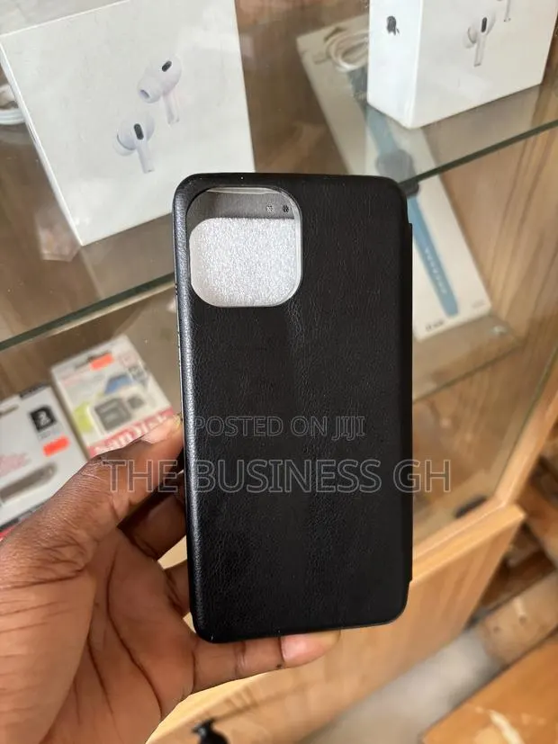iPhone 13 Pro Max Leather Phone Case · Photo 1