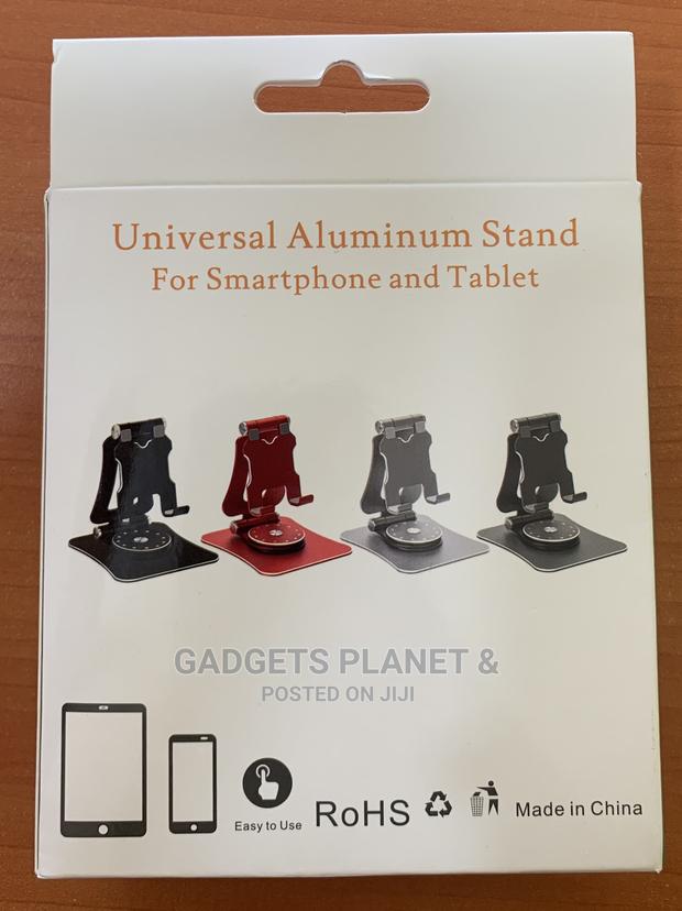Universal Aluminum 360° Swivel Stand for Phones and Tablets · Photo 3