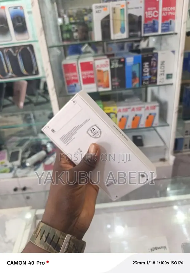 New Samsung Galaxy A57 128 GB Blue · Photo 1