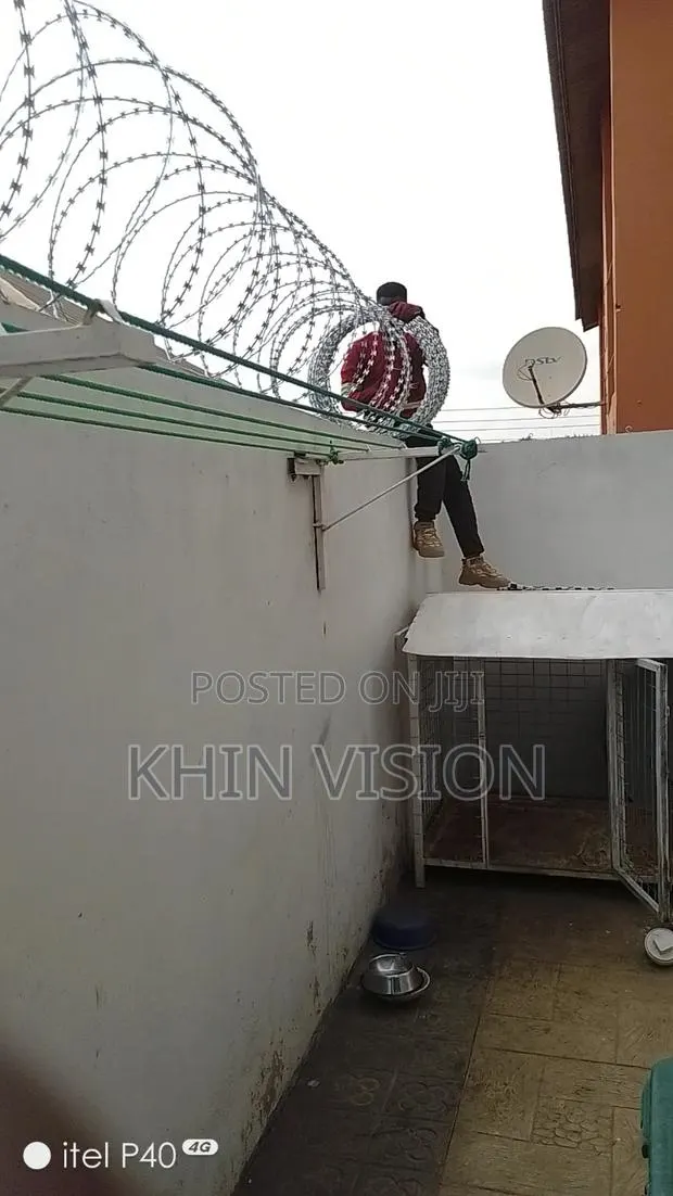 Razor Fence Installation at Affordable Prices · Photo 1