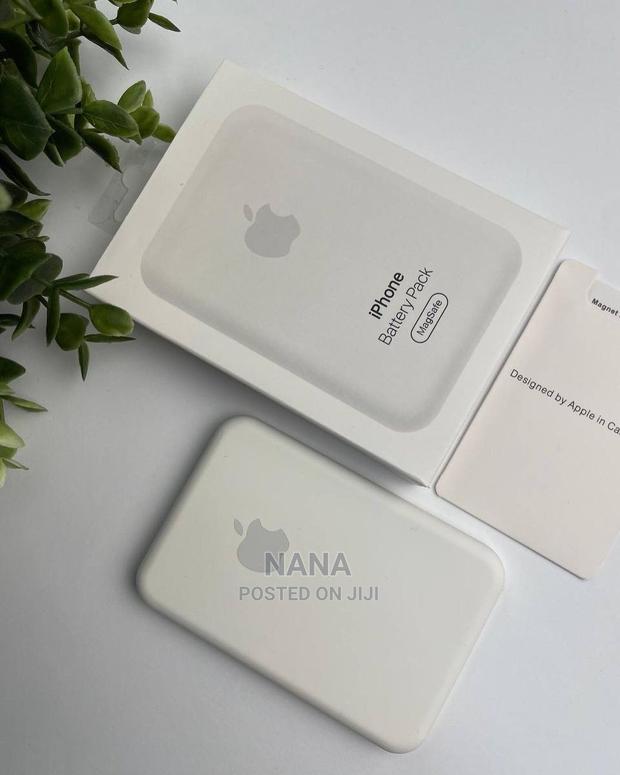 Wireless Magsafe Charging Powerbank. · Photo 3