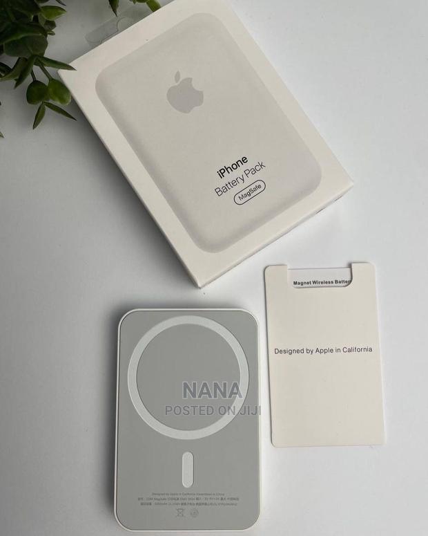 Wireless Magsafe Charging Powerbank. · Photo 4