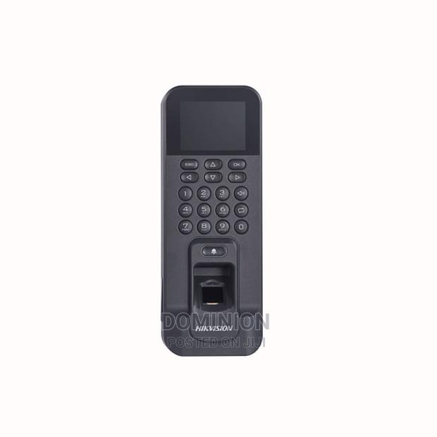 Hikvision DS-K1T804AMF Fingerprint Access Control Terminal · Photo 1
