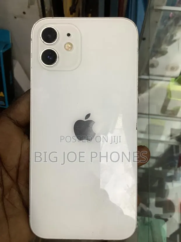 Apple iPhone 12 256 GB White · Photo 1