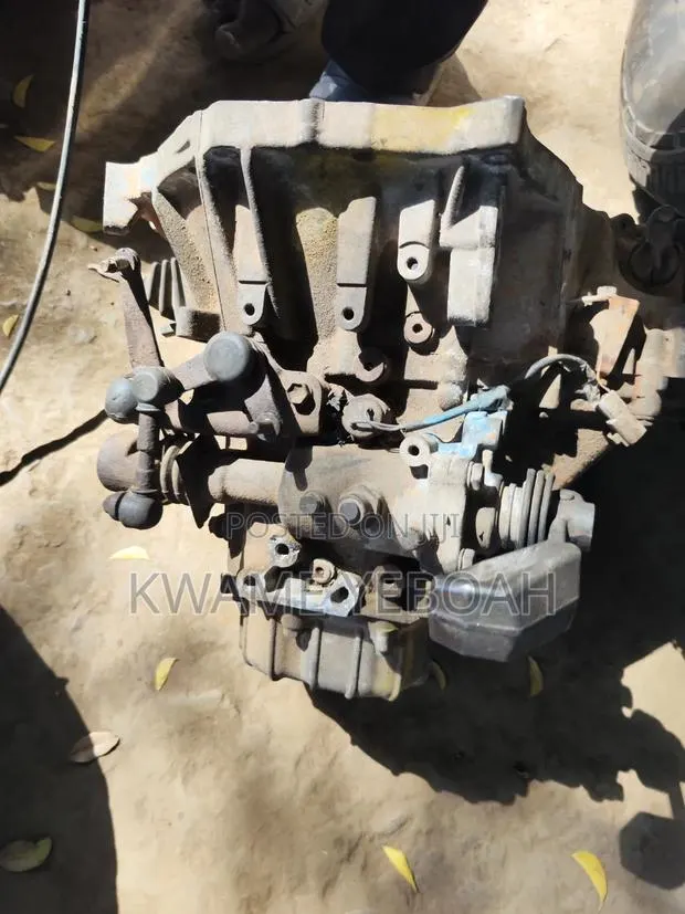 Toyota Yaris Manual Gearbox · Photo 1