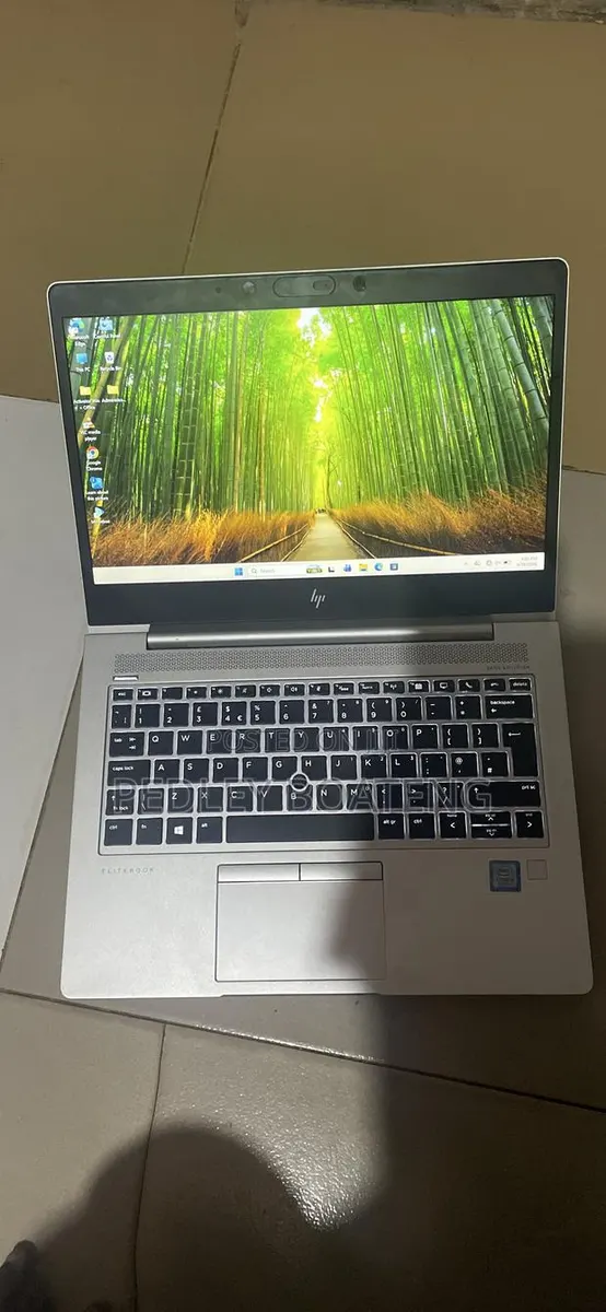 Laptop HP EliteBook 830 G5 8GB Intel Core i5 SSD 256GB · Photo 1