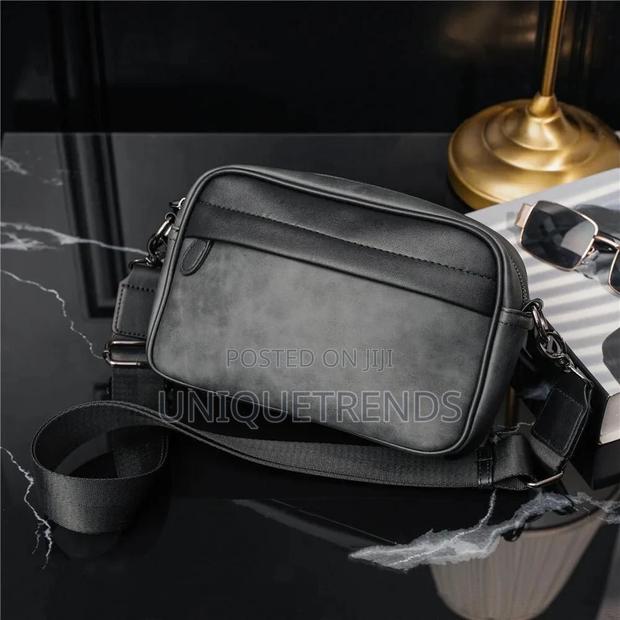 Original Leather Side Bags · Photo 3