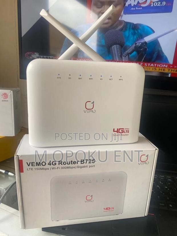 Universal 4g Router B725 · Photo 3