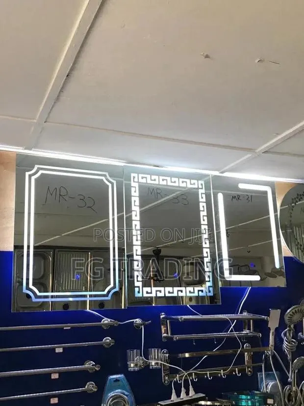LED Mirror - Dressing Mirror - Wall Mirror · Photo 1