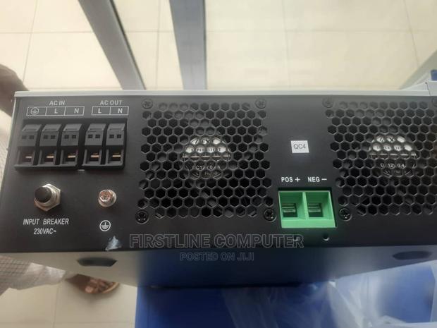 Aern Hybrid Solar Inverter · Photo 3
