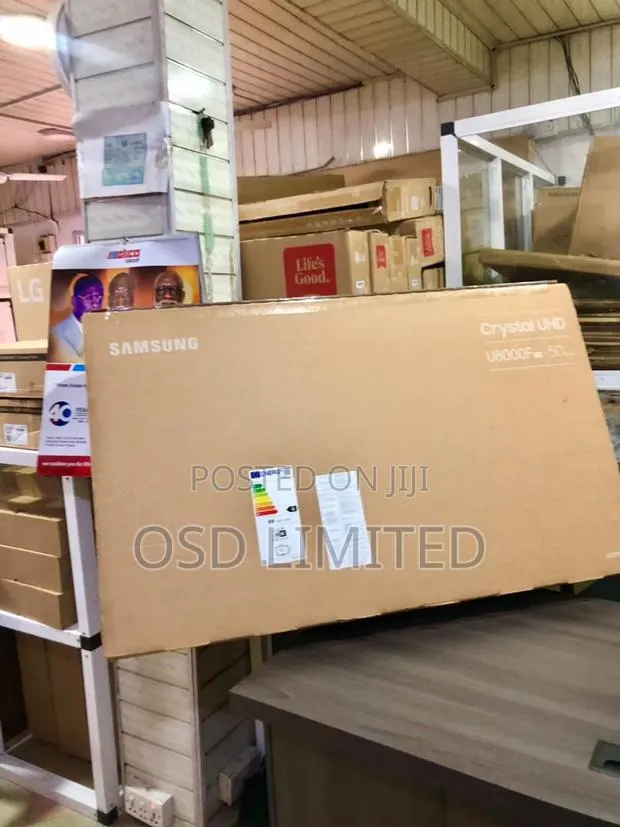Budget-Friendly: Samsung 50" Smart Tv (U8000f) in Accra · Photo 1