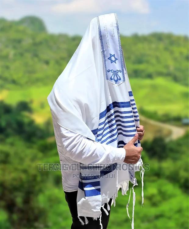 Prayer Shawl Tallit · Photo 1