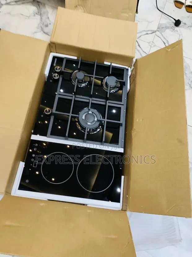 High Quality Kenwood Gas Electric 3-2 Stove in Built 90cm · Photo 1