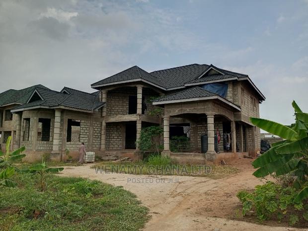 5bdrm Mansion in Emefs Estate, Tema Metropolitan for sale · Photo 5