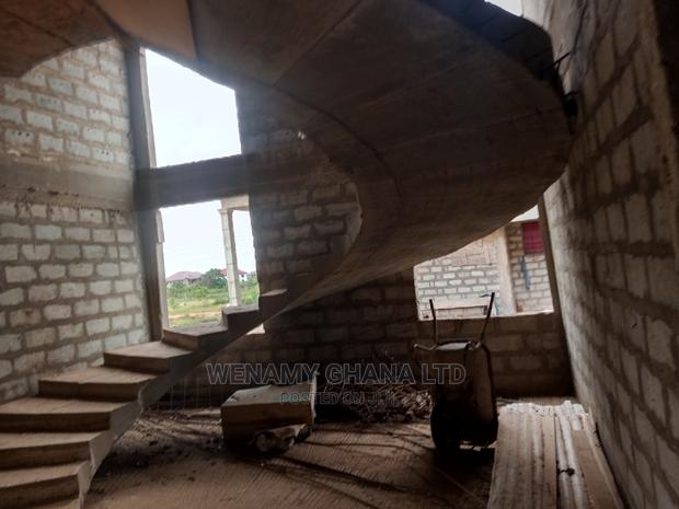 5bdrm Mansion in Emefs Estate, Tema Metropolitan for sale · Photo 7