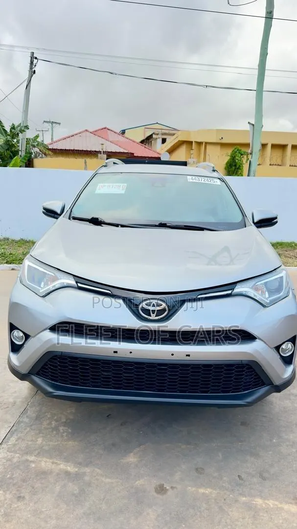 Toyota RAV4 LE AWD (2.5L 4cyl 6A) 2017 Silver